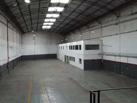 Depósito en alquiler - Oficinas - Baños - Cocheras - 1.280Mts2 - Paternal