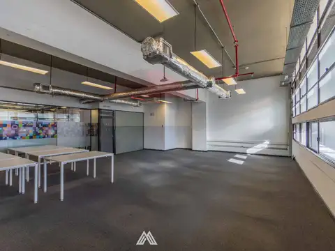 Oficina Monoambiente con 4 baños