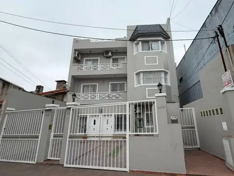 Alquiler 2 ambientes con terraza propia