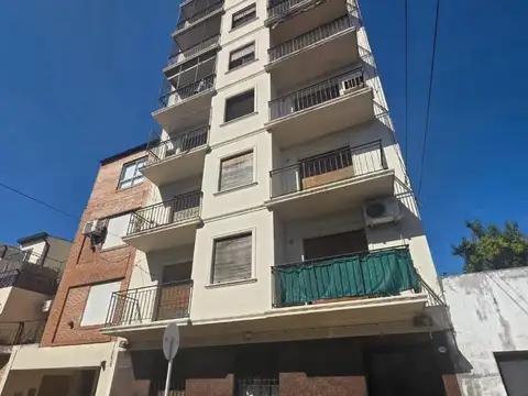 Deparamento 3 ambientes contra frente con balcon apto credit