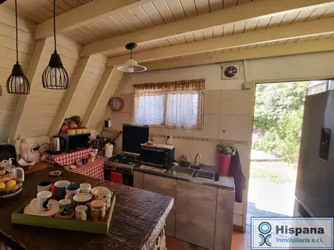 Casa 4 ambientes con 2 baños