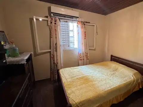 Casa 8 ambientes con 1 baño