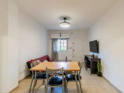 Depto Tipo Casa en Venta 40 años