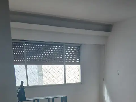 3 AMBIENTES. CONTRAFRENTE. PISO ALTO, A UNA CUADRA DEL BOTÁNICO