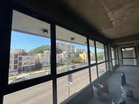 Hipólito Yrigoyen al 6100