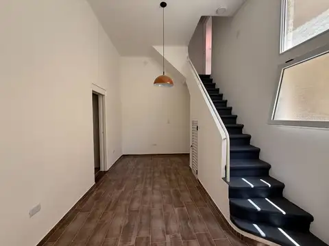 Depto Tipo Casa en Alquiler en Parque Avellaneda, $ 900.000