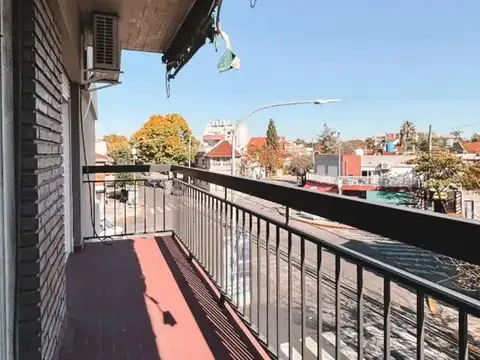 Peribebuy 6700, Piso 2