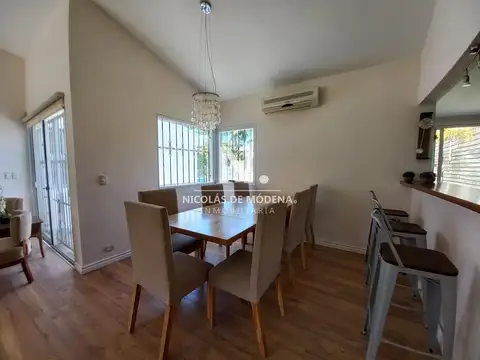 Casa 5 ambientes con 3 baños