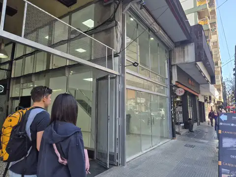 Con renta $ 2.400.000 Gran Ubicación a mts Av. Santa Fe Rural Botanico