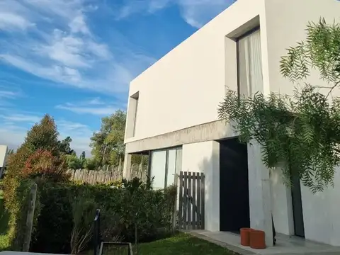 Casa Chalet  en Alquiler en Villa Rosa, Pilar, G.B.A. Zona Norte