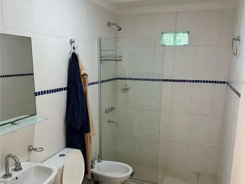 Casa en Venta con 4 cocheras