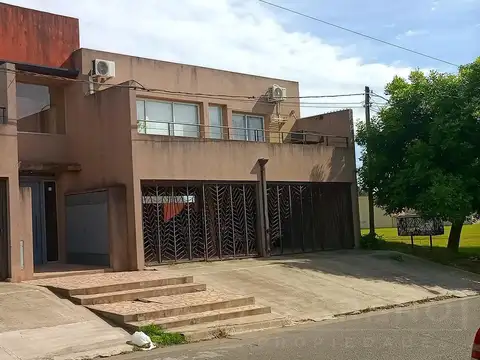 Venta de Casa Tipo Dúplex 2 Ambientes