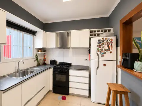 Casa 3 ambientes con 2 baños