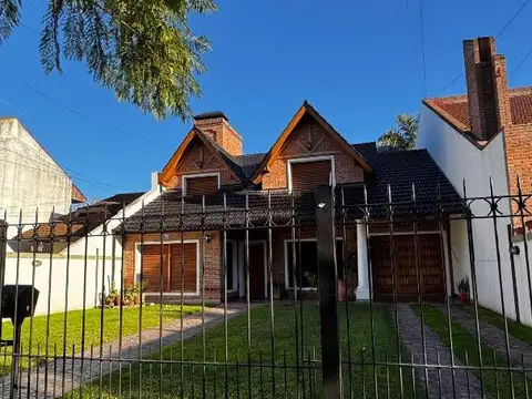 CASA EN VENTA - MERLO