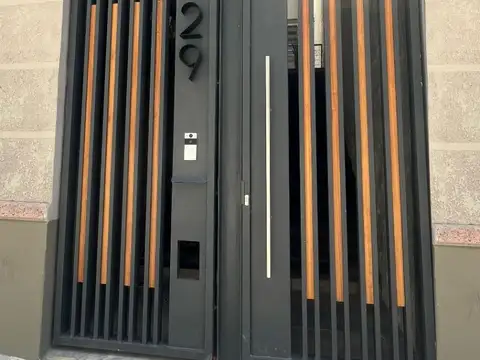 Venta Apartamento Duplex De 1 Dormitorio A Estrenar En Ciudad Vieja.