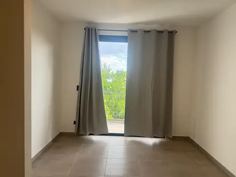 Departamento 6 ambientes con 3 baños