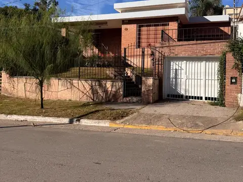 Unquillo, casa en  venta, calle Corrientes al 120