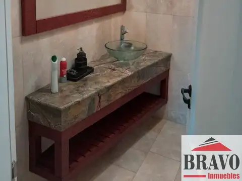 Casa en venta de 6 dormitorios c/ cochera en Mar de las Pampas