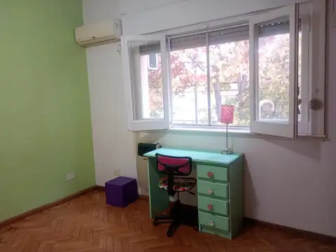 CONSULTORIO MÉDICO/OFICINA con BAÑO, COCINA y LUGARES COMUNES