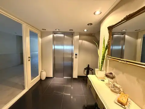 Departamento en Venta con 4 cochera