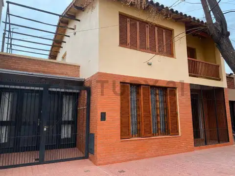 Vendo casa Barrio  San Ignacio -Godoy Cruz