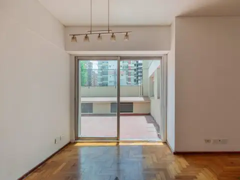 Departamento de 3 ambientes con Patio en Lanús Oeste