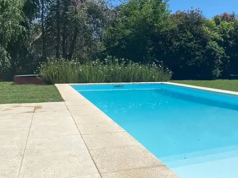 Casa en Alquiler Temporal con 1 cochera