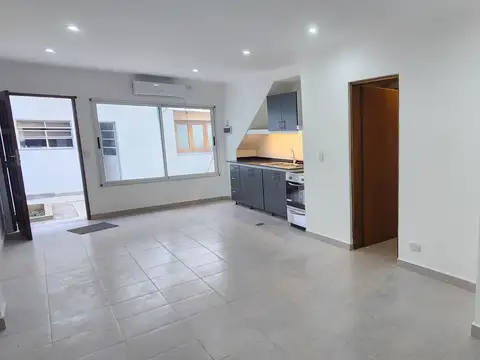 Depto Tipo Casa en Venta en Parque Patricios, USD 50.000