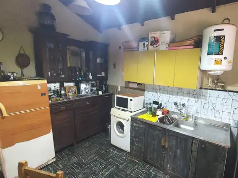 Casa 3 ambientes con 1 baño