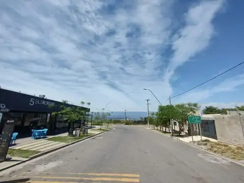 SE VENDE TERRENO 1.975 M2, ZONA ALTA CATAMARCA CD