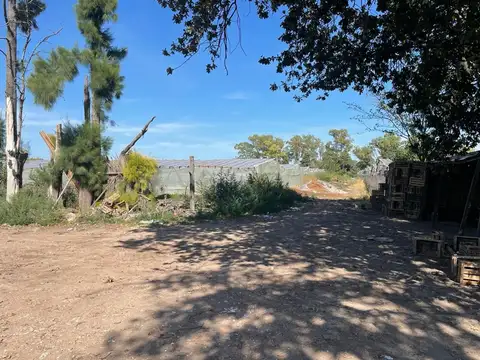 Calle 203 entre 32 y 38