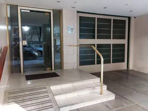 Venta cochera fija y cubierta, en Villa Crespo