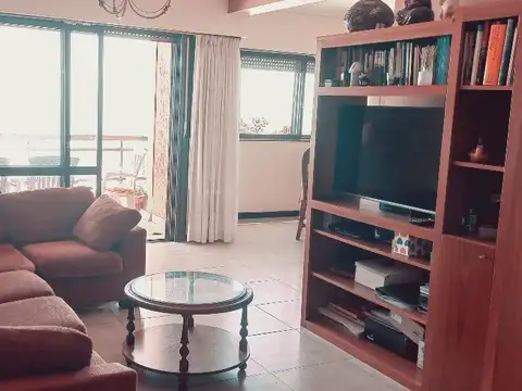 Departamento en Venta en La Perla Sur, USD 280.000