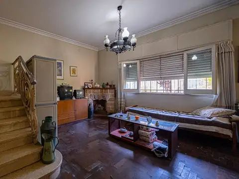 Casa en Venta con 3 cocheras