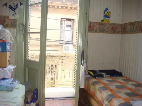 Departamento 6 ambientes con 2 baños