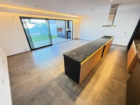 Depto Tipo Casa en Venta al Norte