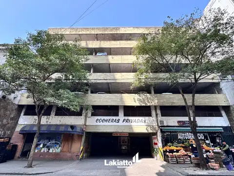 Cochera cubierta  en venta ubicado en Centro