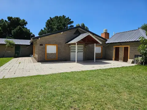 Av Cartagena 300