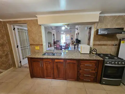 Casa en Venta con 5 cocheras