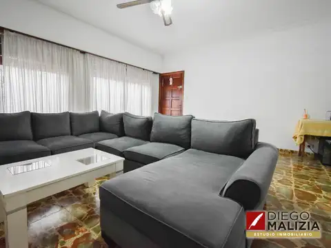 Venta de casa 5 ambientes en Lomas de Zamora