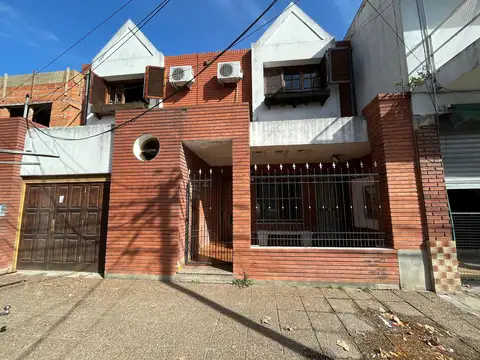 Venta Casa 4 ambientes villa ballester