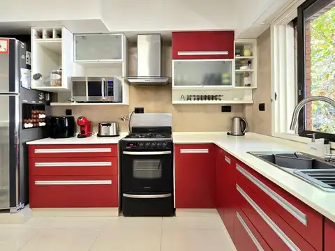 EXCLUSIVO PISO 4 AMBIENTES EN V.URQUIZA – COCHERA