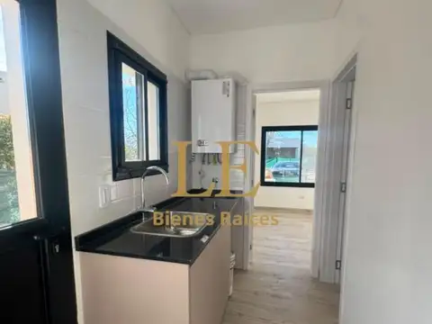 Casa en Venta en El Canton, USD 260.000