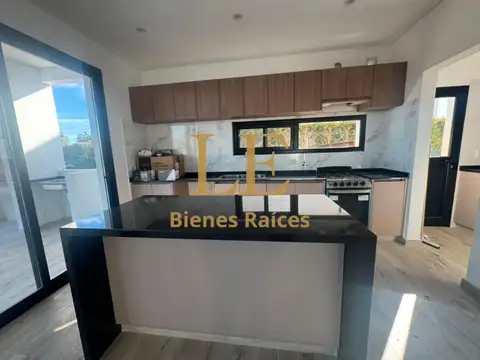 CASA VENTA EN EL CANTON