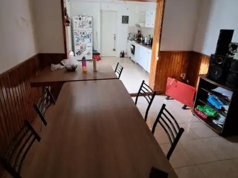 Casa 6 ambientes con 3 baños