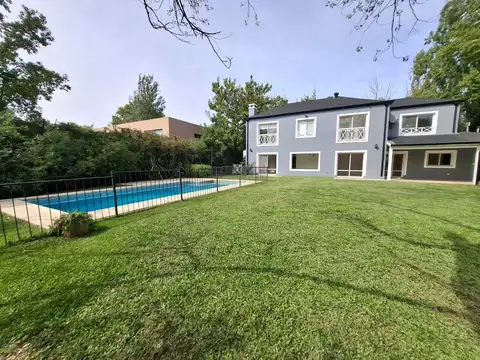 Casa  en Venta en La Legua, Pilar, G.B.A. Zona Norte