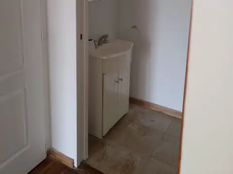 Villa Pueyrredón Carlos A lopez 2974 a 1 cuadra de Av Mosconi y 2 cuadras de Nazca. Semi-piso 2 ambientes contra frente, balcón corrido, habitación en suitte, amplia cocina independiente, toilette, caldera con radiadores, aire acondicionado