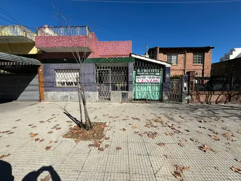 Excelente lote con dos viviendas