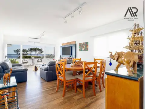 Apartamento en alquiler temporario c/ cochera en Playa Mansa