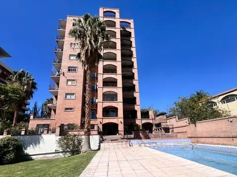 Renato Zanzin 2170, Godoy Cruz, Mendoza